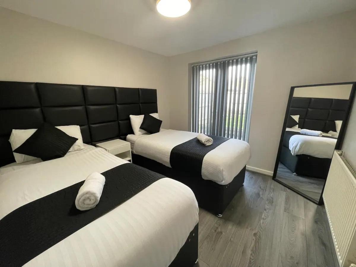 Hosted By Ryan - 2 Bedroom Apartment リヴァプール エクステリア 写真